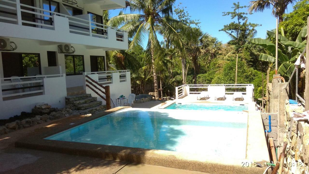 Jalyn'S Resort Sabang Puerto Galera Bagian luar foto